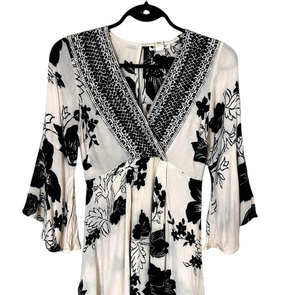 Billabong Divine Dress- Cream Floral Bell Sleeve Mini Dress - Picture 8 of 15